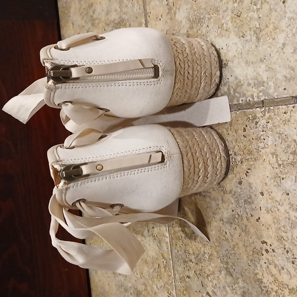 UGG Australian Amell Cream Wedge Sandal- Women’s Size 11* - Picture 7 of 8